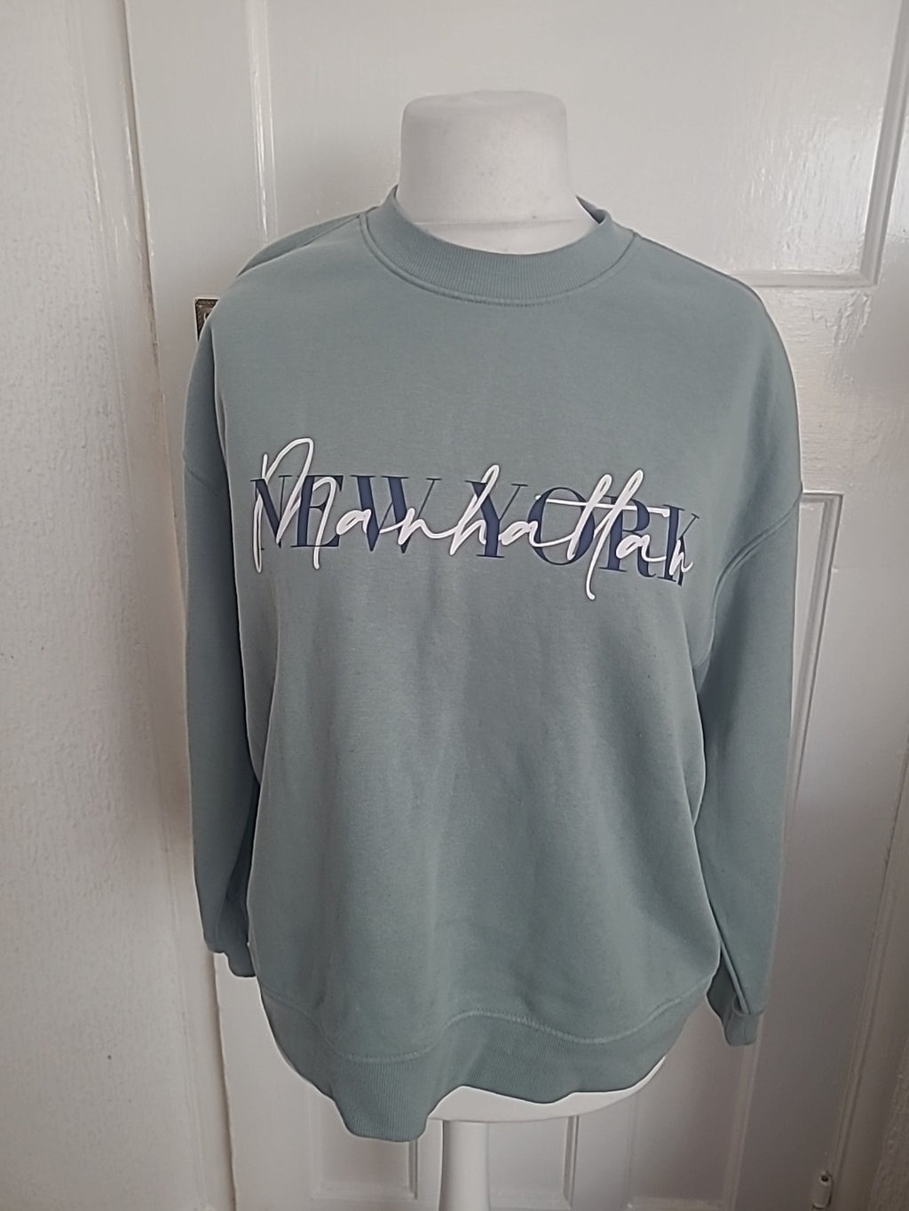 Primark Large Green New York Manhattan Jumper