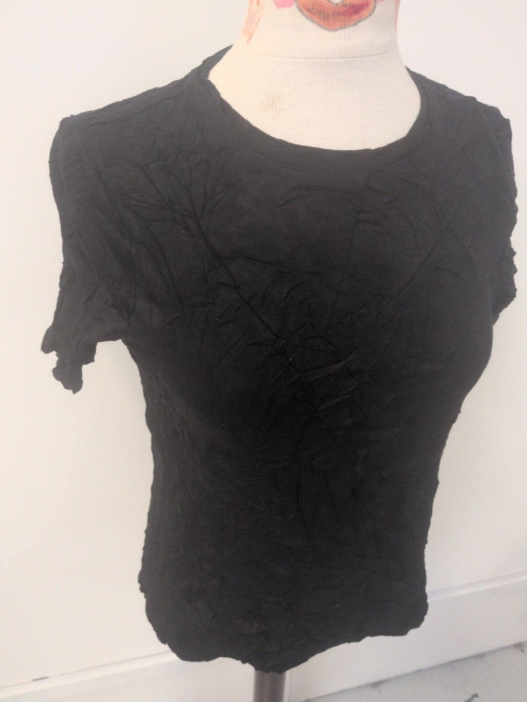 Ladies Oasis Size Small Black Short Sleeve T-shirt