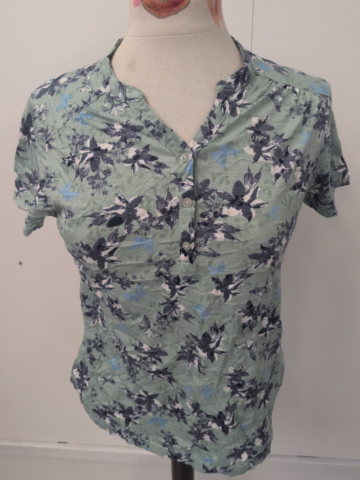 Ladies Bonmarche Size 12 Green Floral Short Sleeve T-shirt