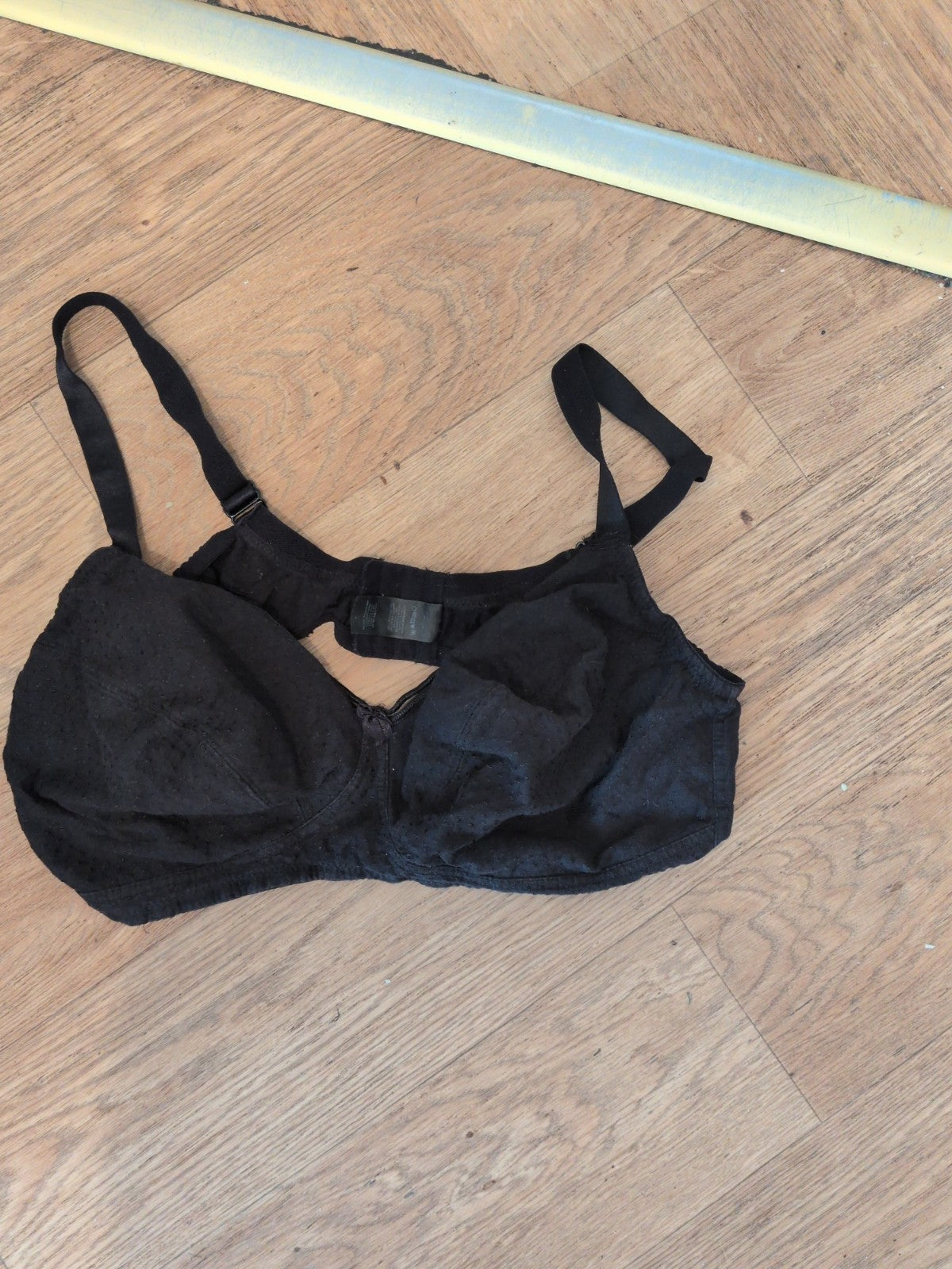 Ladies Size 46E Black No Pad And No Wire Bra