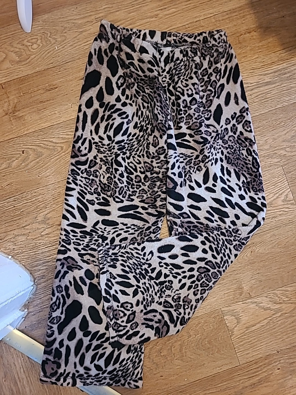 Ladies Size S/M Tiger Print Pyjama Bottoms