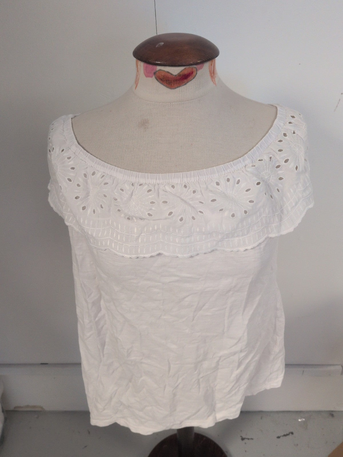 George 18 White Sleeveless Patterned Neck Area Blouse