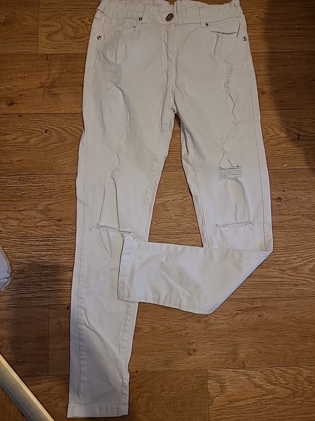 Ladies Quiz Size 12 Approx White Ripped Denim Jeans