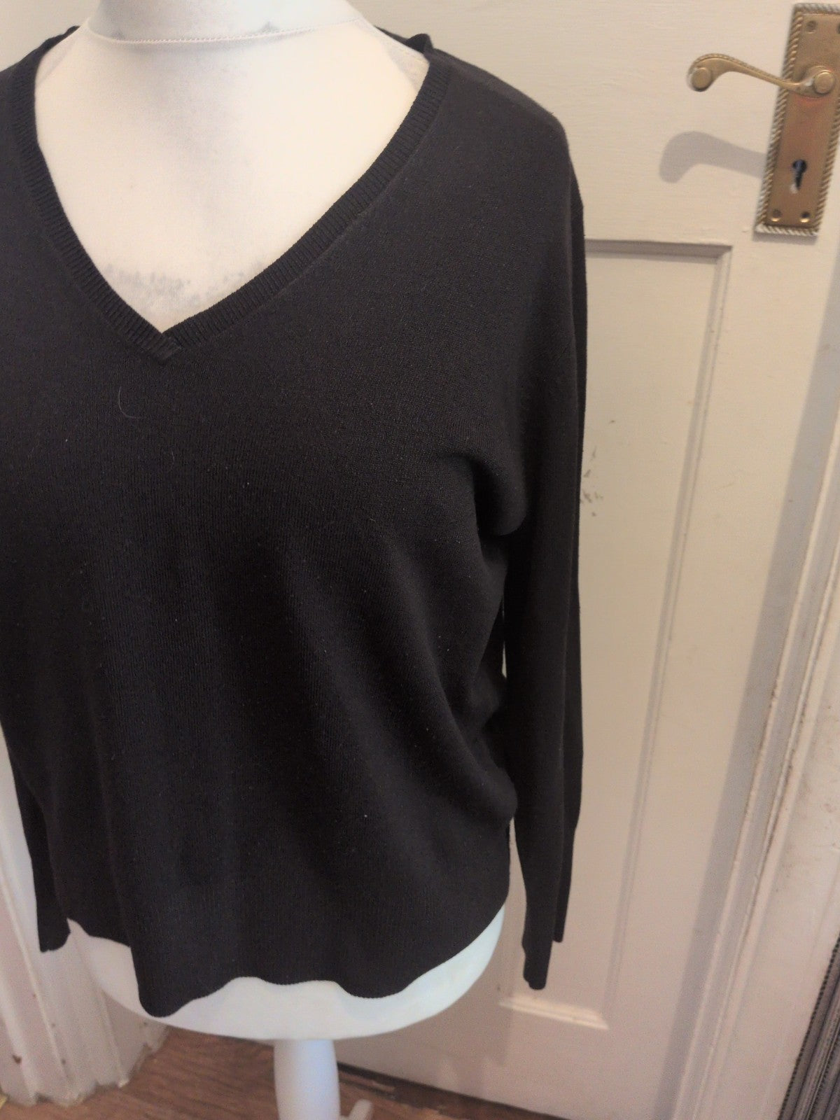 Ladies Debenhams Size 20 Black V Neck Long Sleeve Jumper