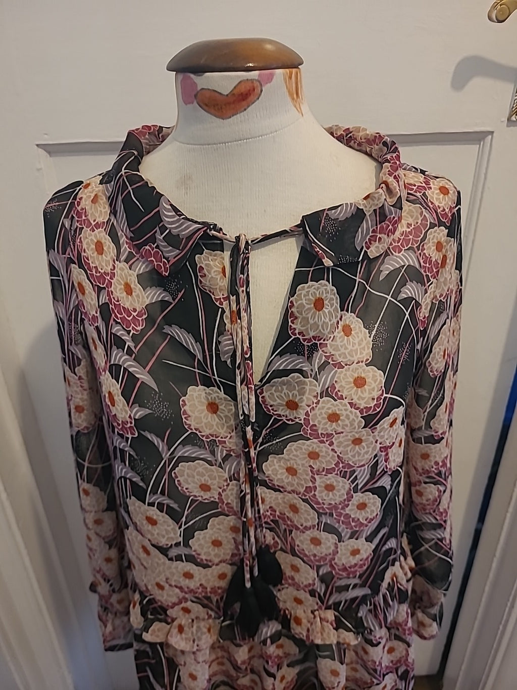 Ladies Asos Size 6 Black Peach Pink Floral Long Sleeved Blouse