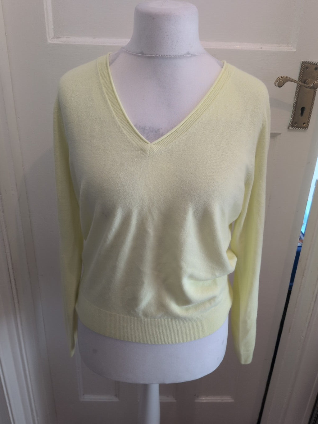 Marks And Spencer 14 Apple V Neck Jumper