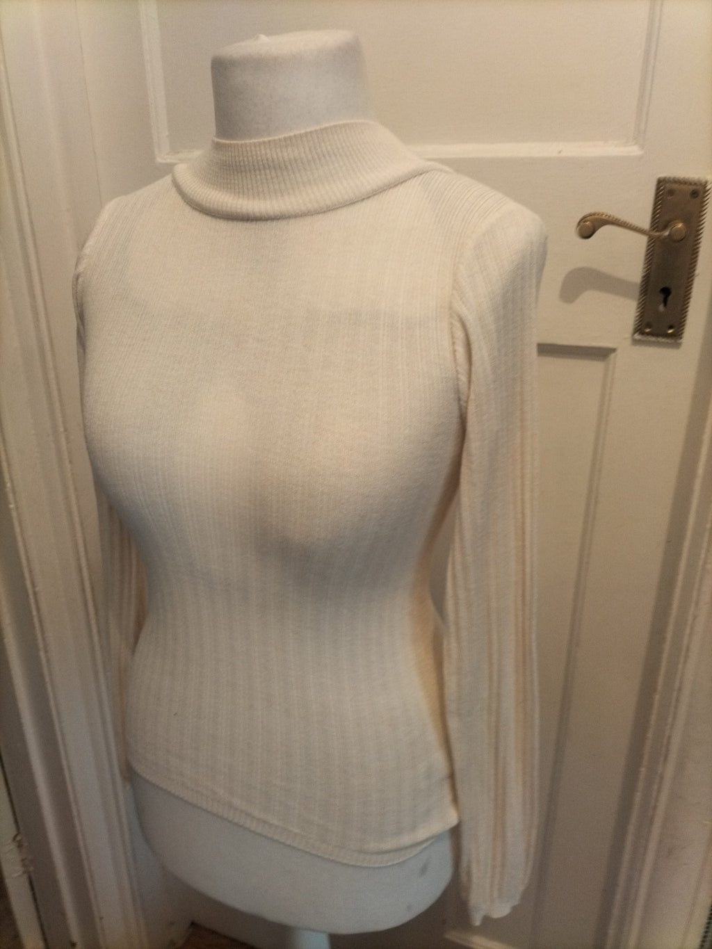 Primark 6-8 Ivory Rib Long Sleeve T-shirt