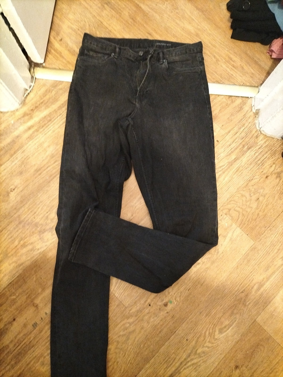 Mens Size 32" Black Skinny Jeans