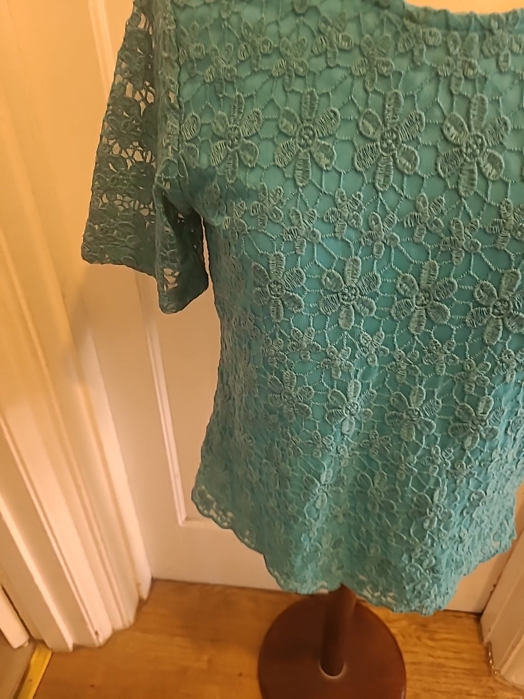 Ladies Emma Blake Size 12 Turquoise Lace Lined Short Sleeved Blouse