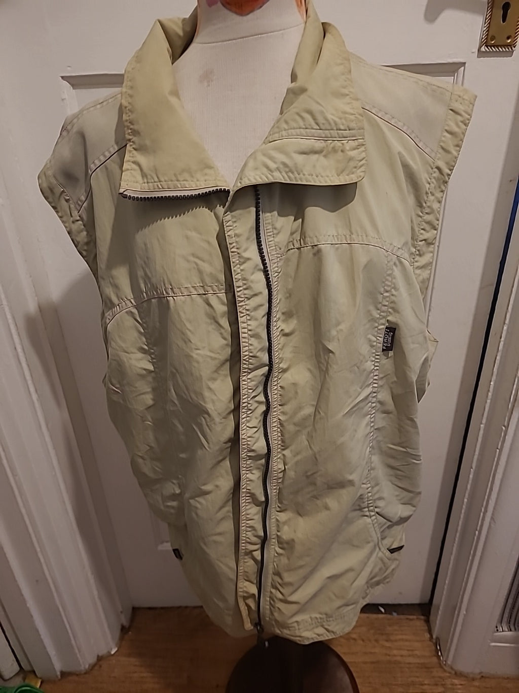 Mens Giani Feroti Size 2XL Beige Sleeveless Zip Through Coat
