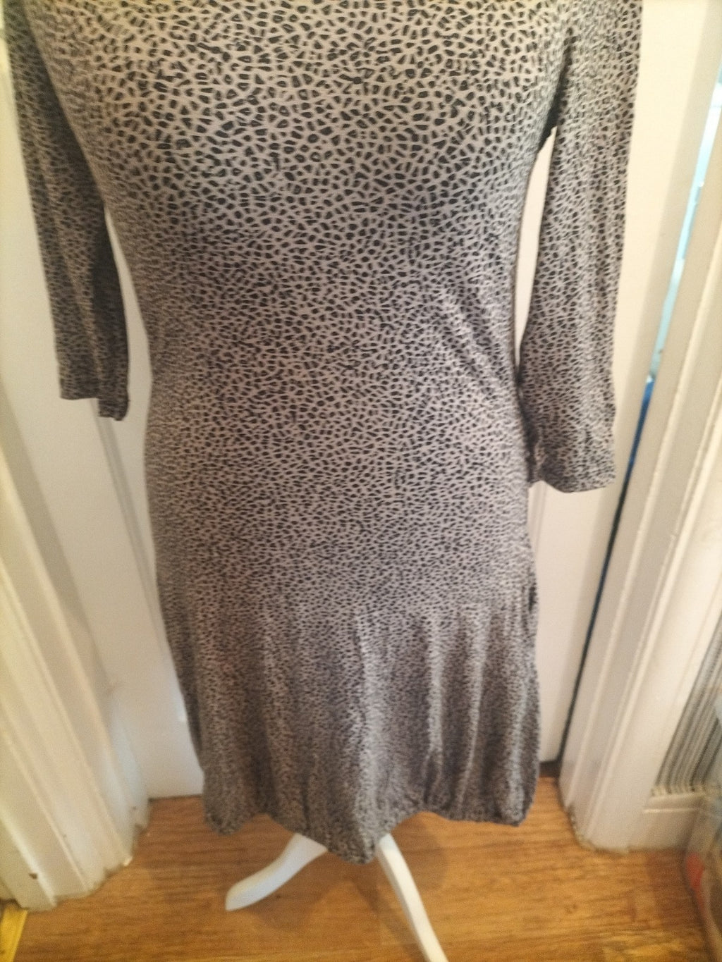 Ladies Gabi Lauton Size 10 Beige And Black 3/4 Sleeved Dress