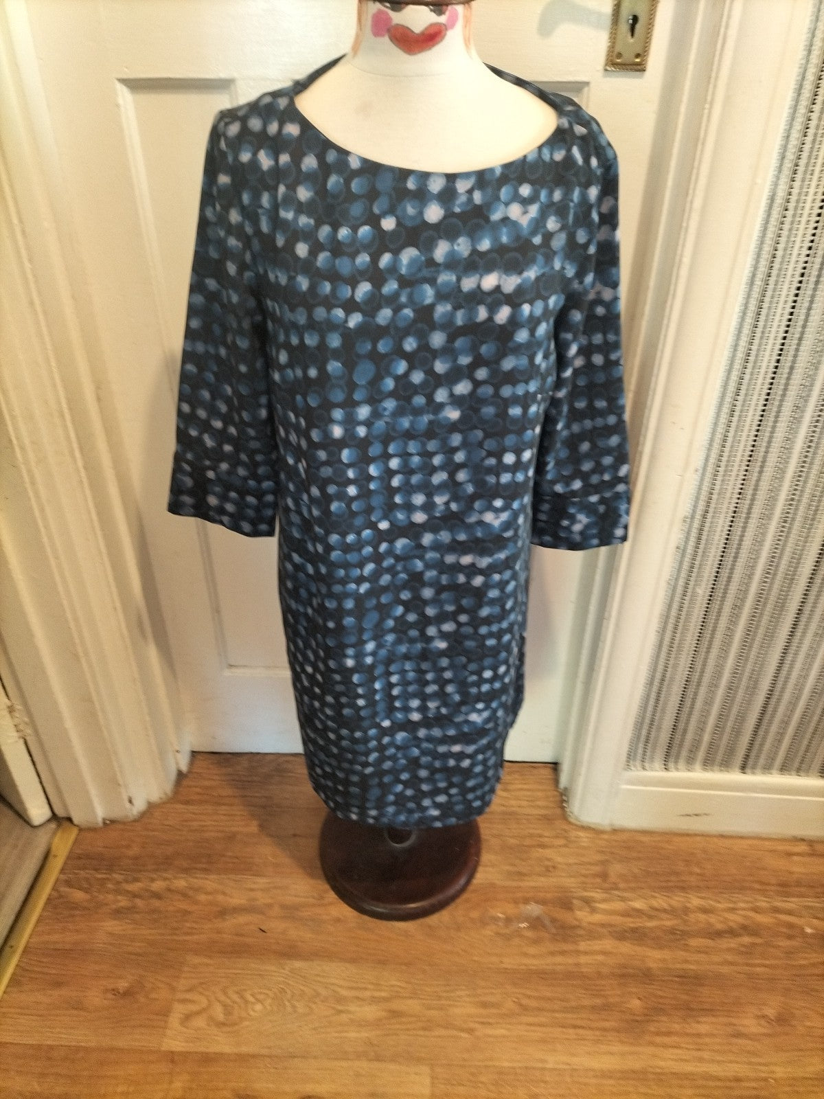 Ladies H+M Size Medium Blue Toned Circle Mid Sleeved Dress