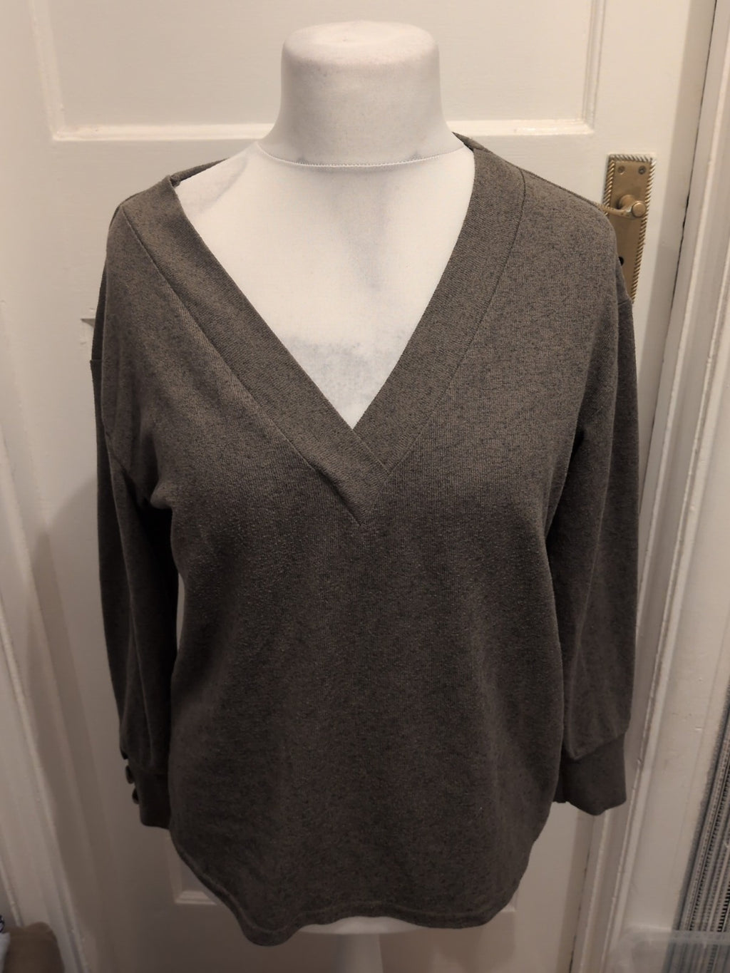 Ladies Shein Size M Green V Neck Jumper