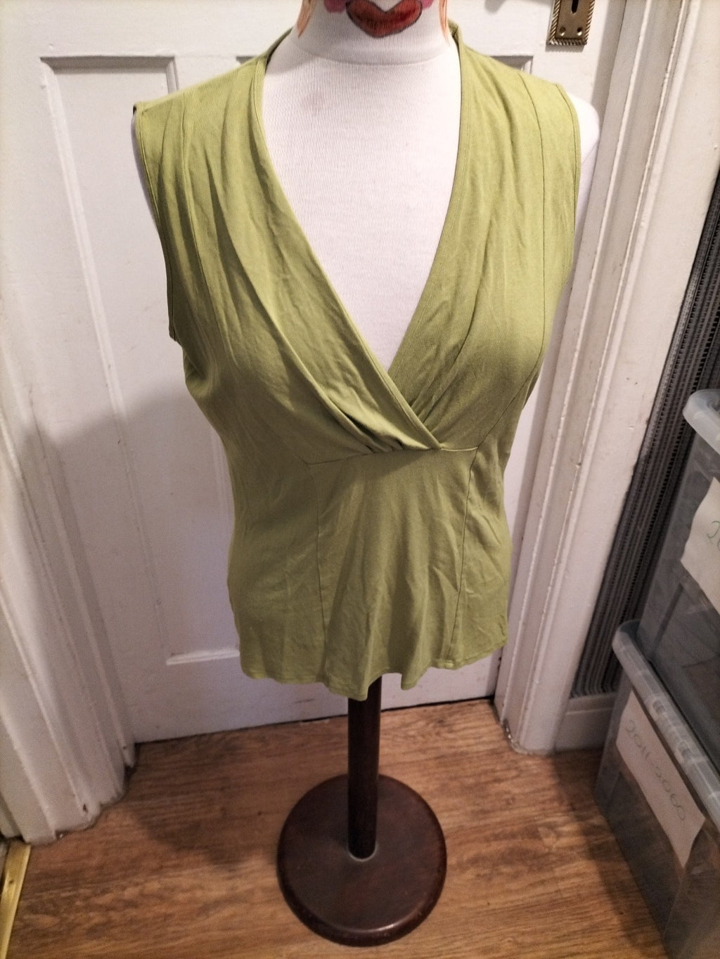 Ladies Marks And Spencer Size 16 Lime Sleeveless Blouse