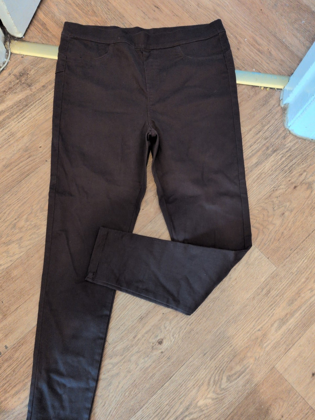 Ladies Nutmeg Size 16R Brown Jegging