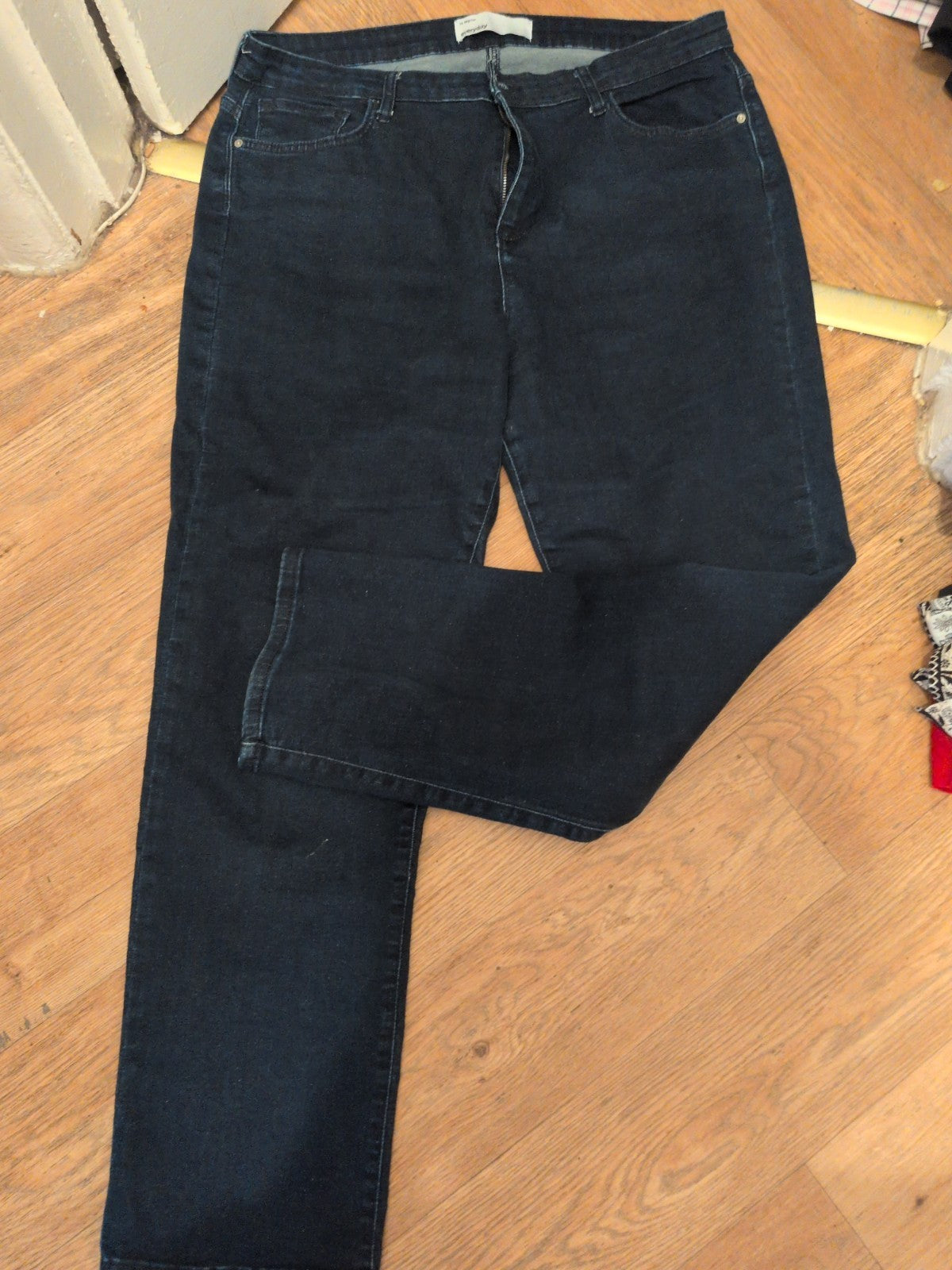 Everyday 18R Straight Denim Jeans