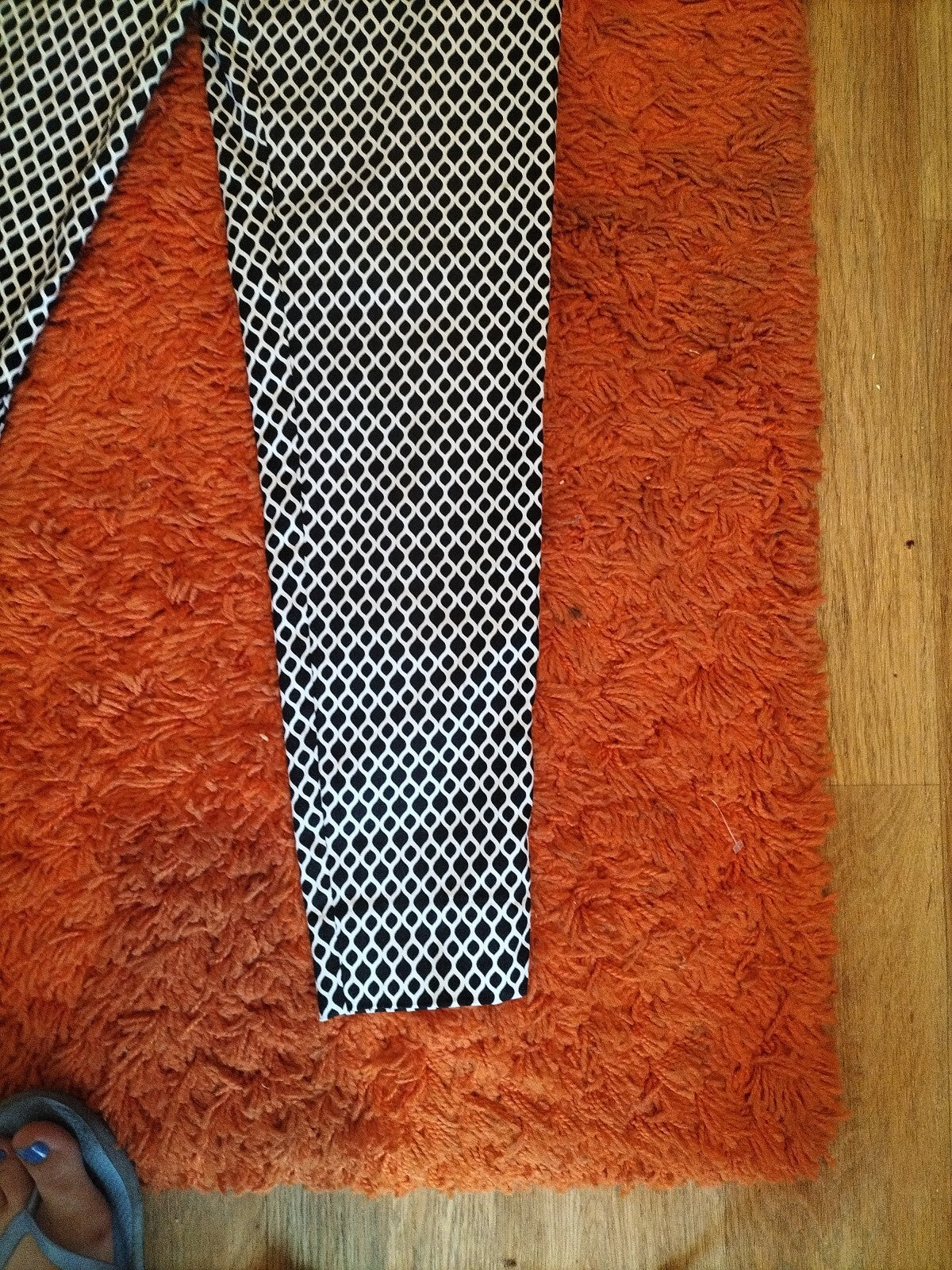 Ladies H+M Size 6 Black/white Trousers