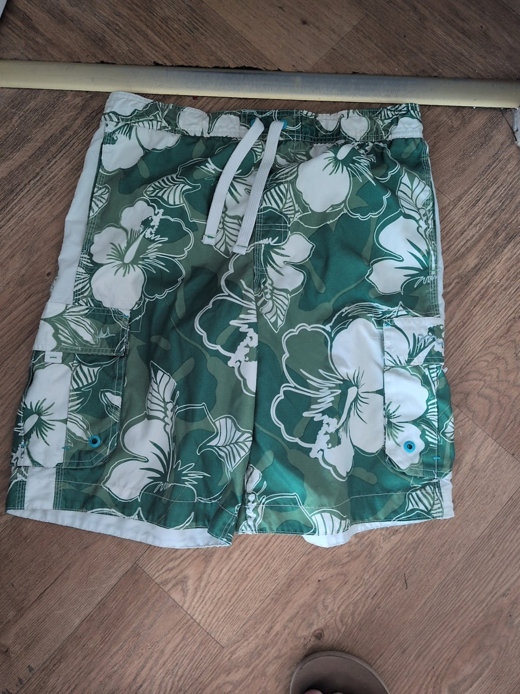 Mantaray Small Green And White Floral Elasticated Swim Shorts