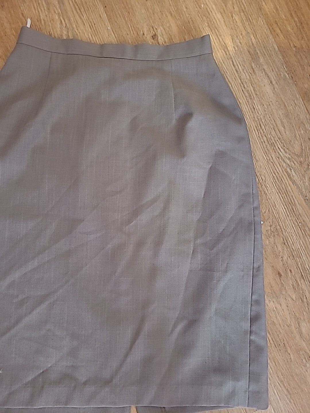 Ladies Size 14 Grey Lined Ankle Length Skirt