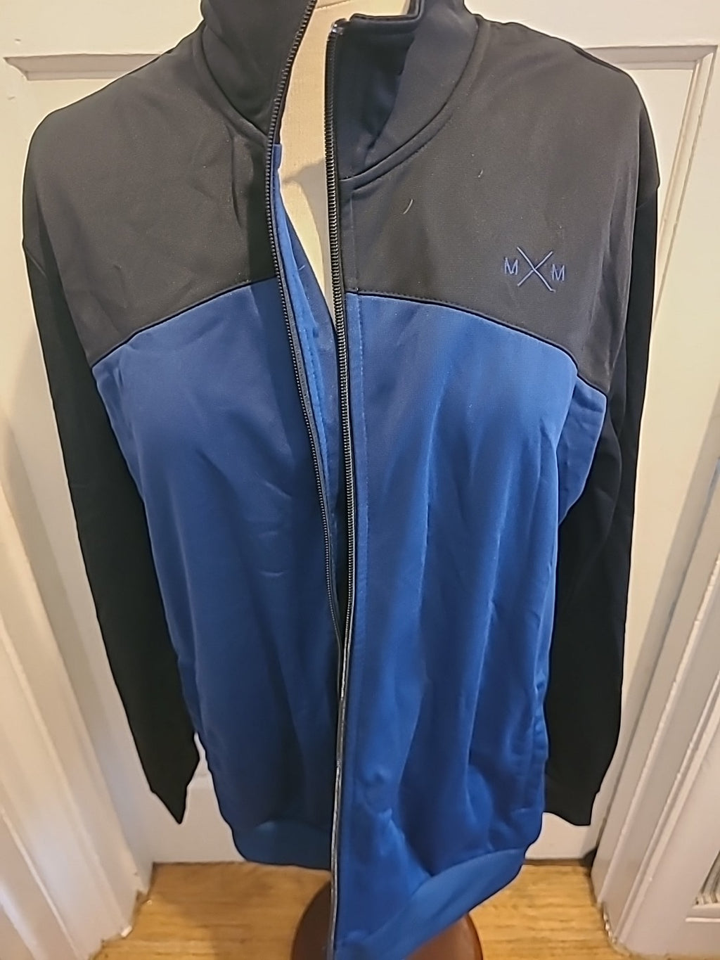 Mens Mick Morrison Size XL Black&Blue Long Sleeved Zip Through