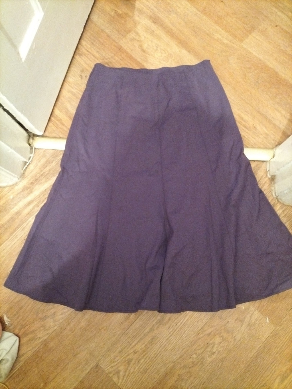 Ladies Artigiano Size Large Purple Flare Skirt