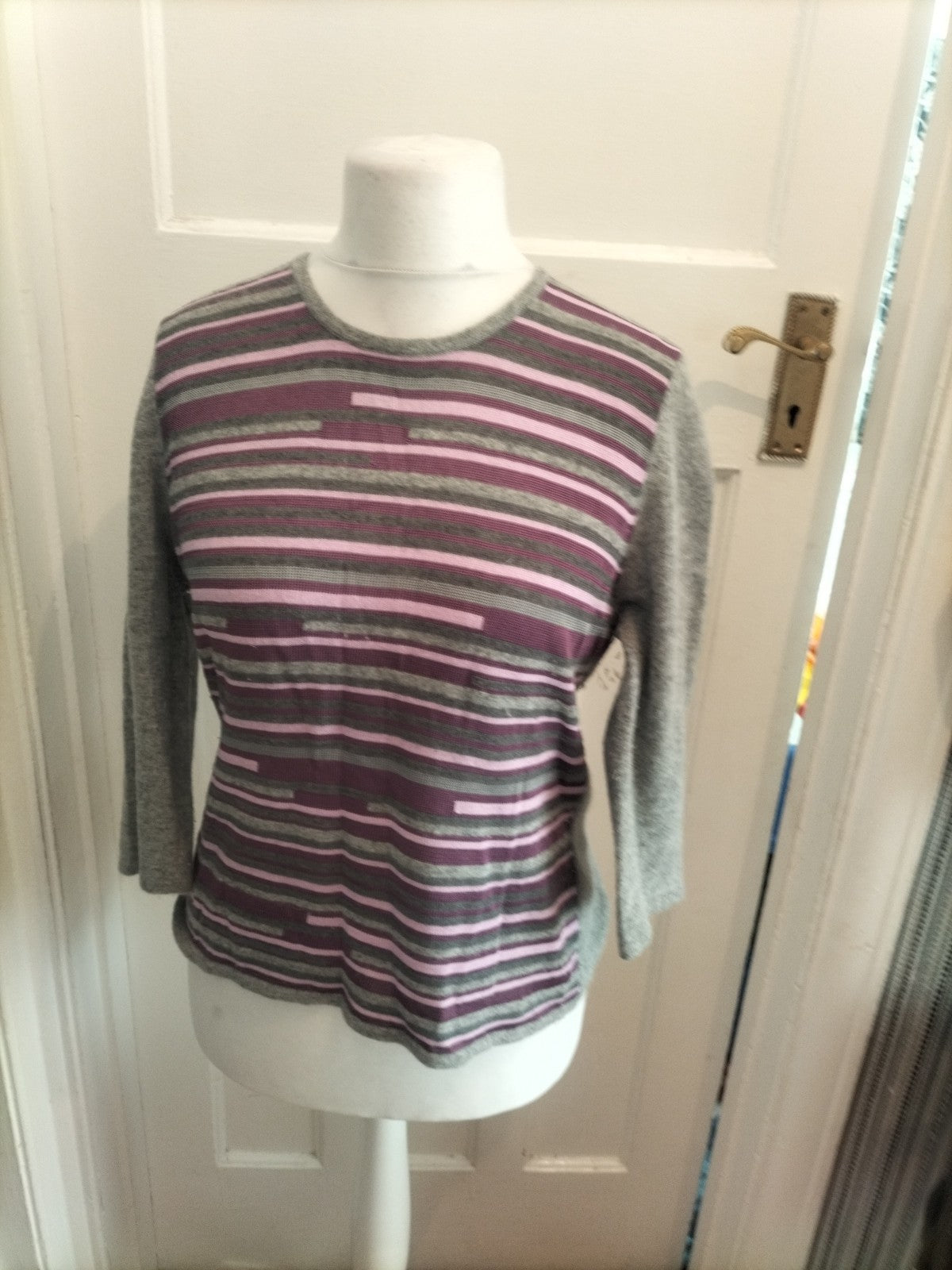 Country Casuals Large Grey And Purple Long Sleeve Jumper