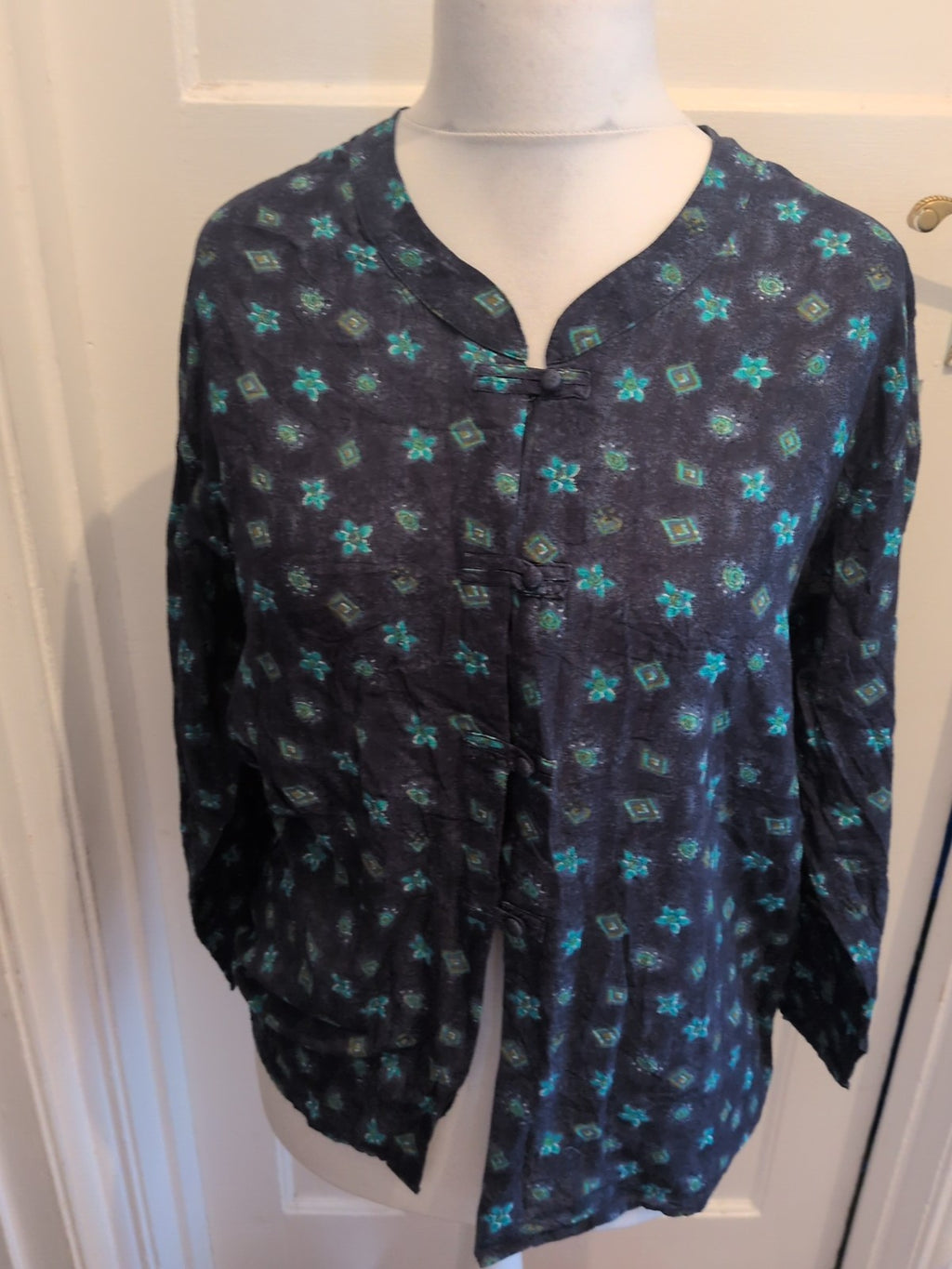 Medium Navy And Green Well Worn Long Sleeve Blouse