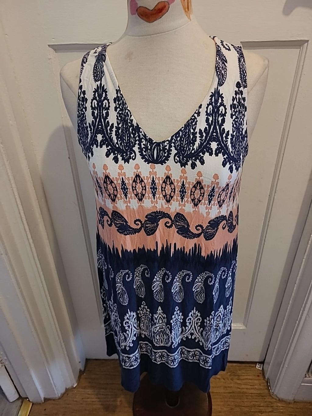 Ladies Tu Size 8 Peach/Navy/White Sleeveless Dress