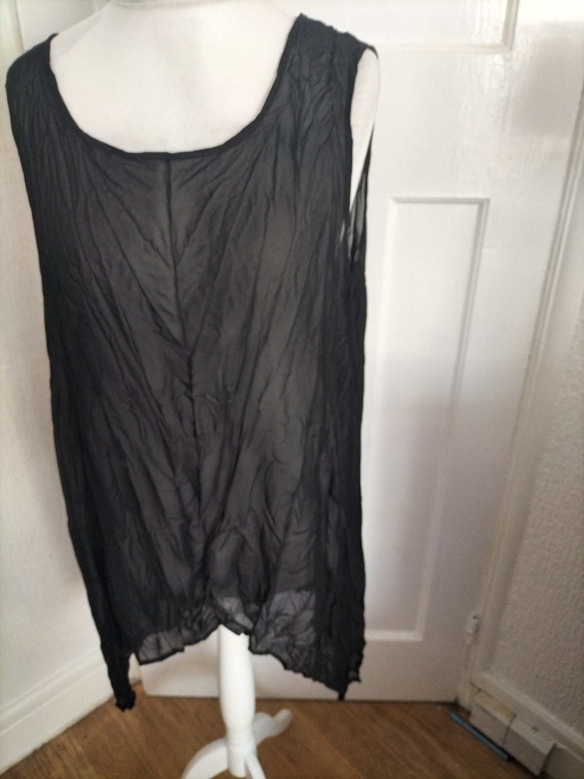 Ladies Size XL Black Semi See Through Sleeveless Longline Blouse