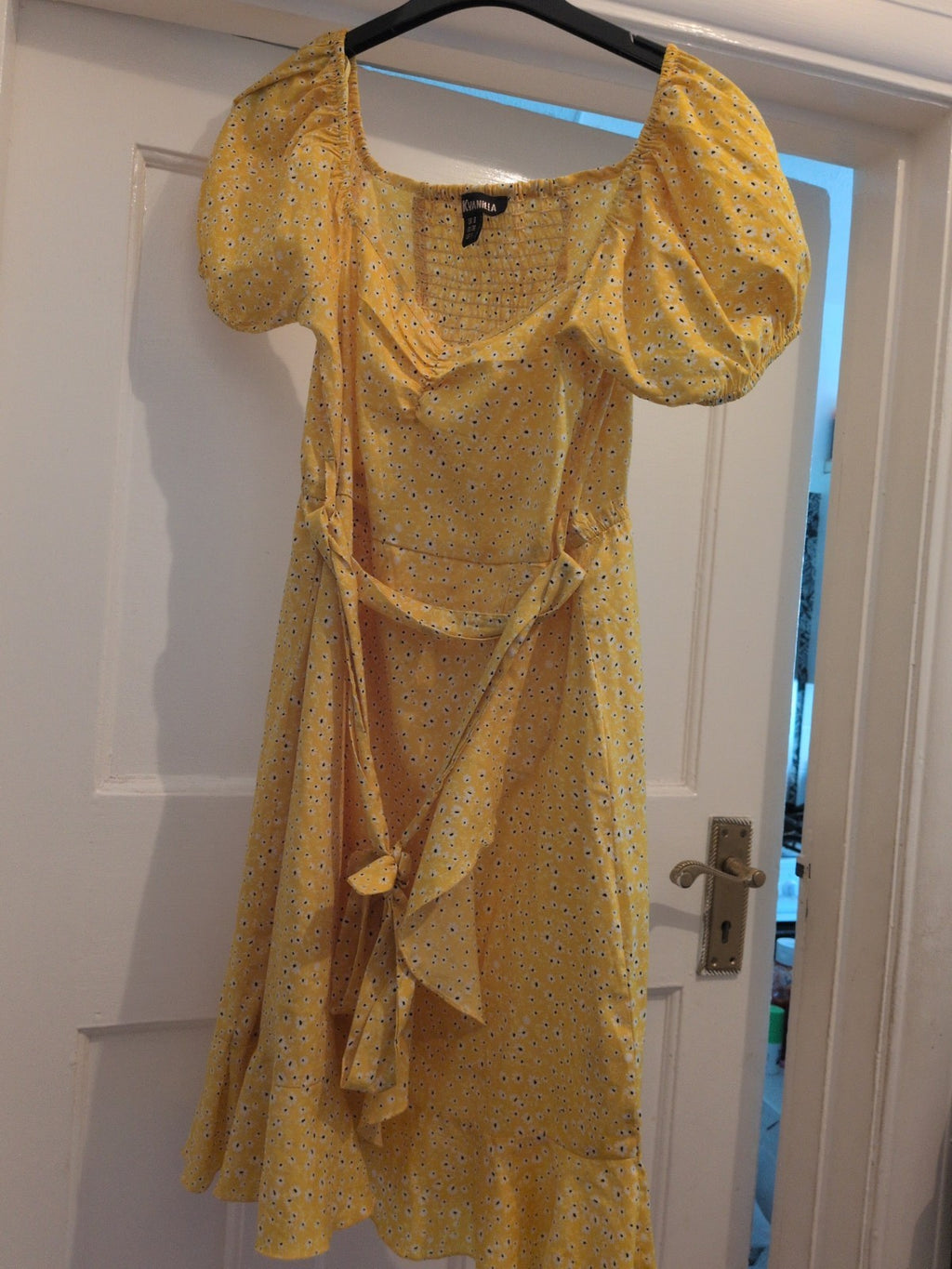 Pink Vanilla 8 Yellow Short Sleeve Knee Length Dress Belted