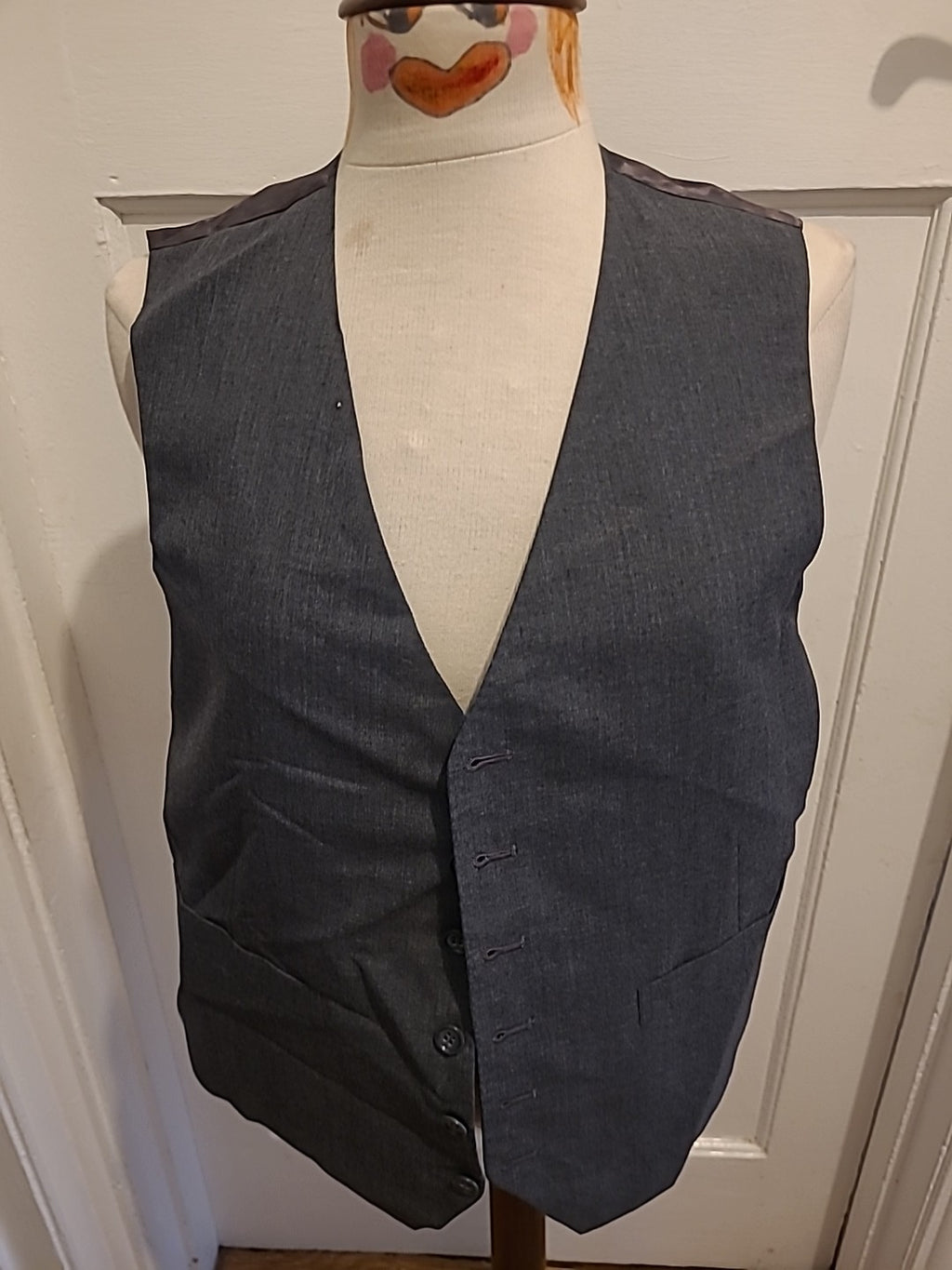 Mens AK Lee Size Small Grey Sleeveless Waistcoat
