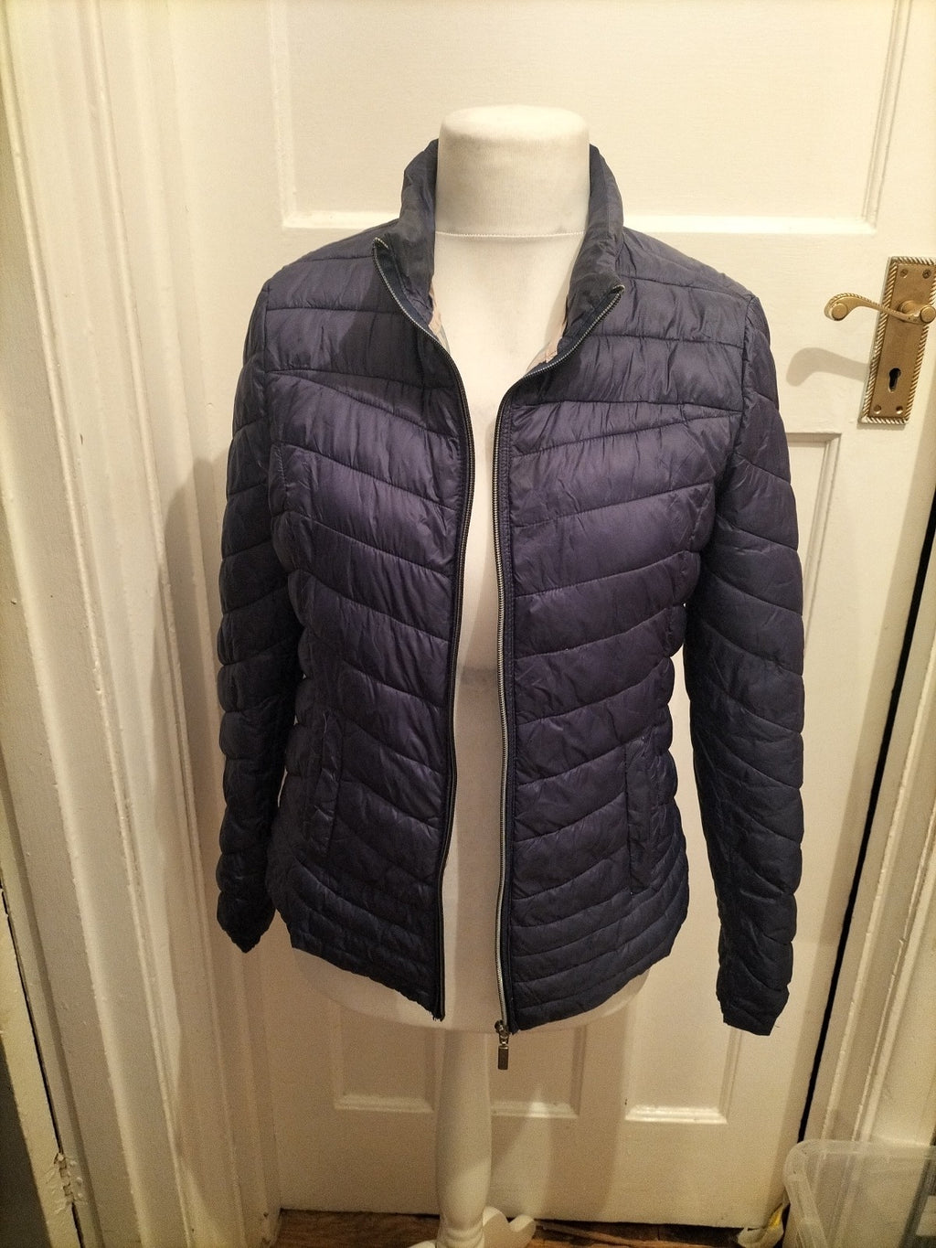 Ladies Etage Size Medium Navy Full Zip Long Sleeved Puffer