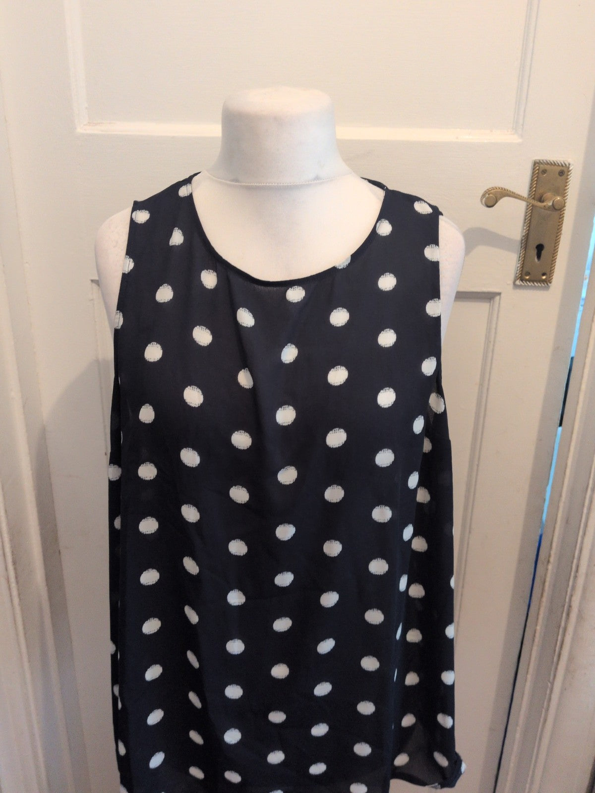 Ladies Primark Size 20 Navy With White Spots Sleeveless Blouse Vest