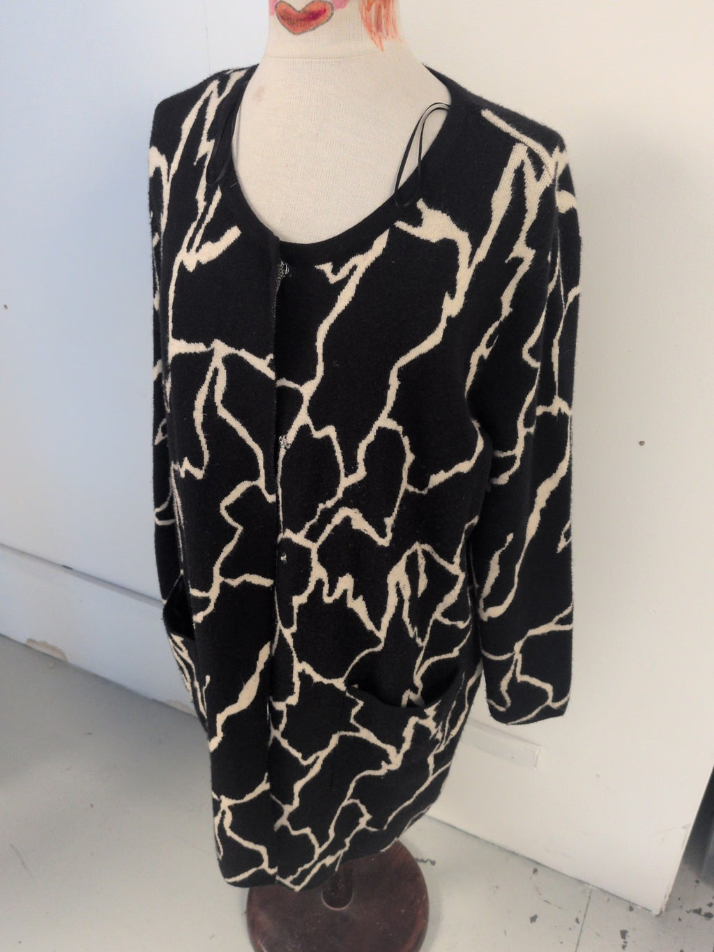 Tu 16 Cream And Black Long Sleeve Cardigan