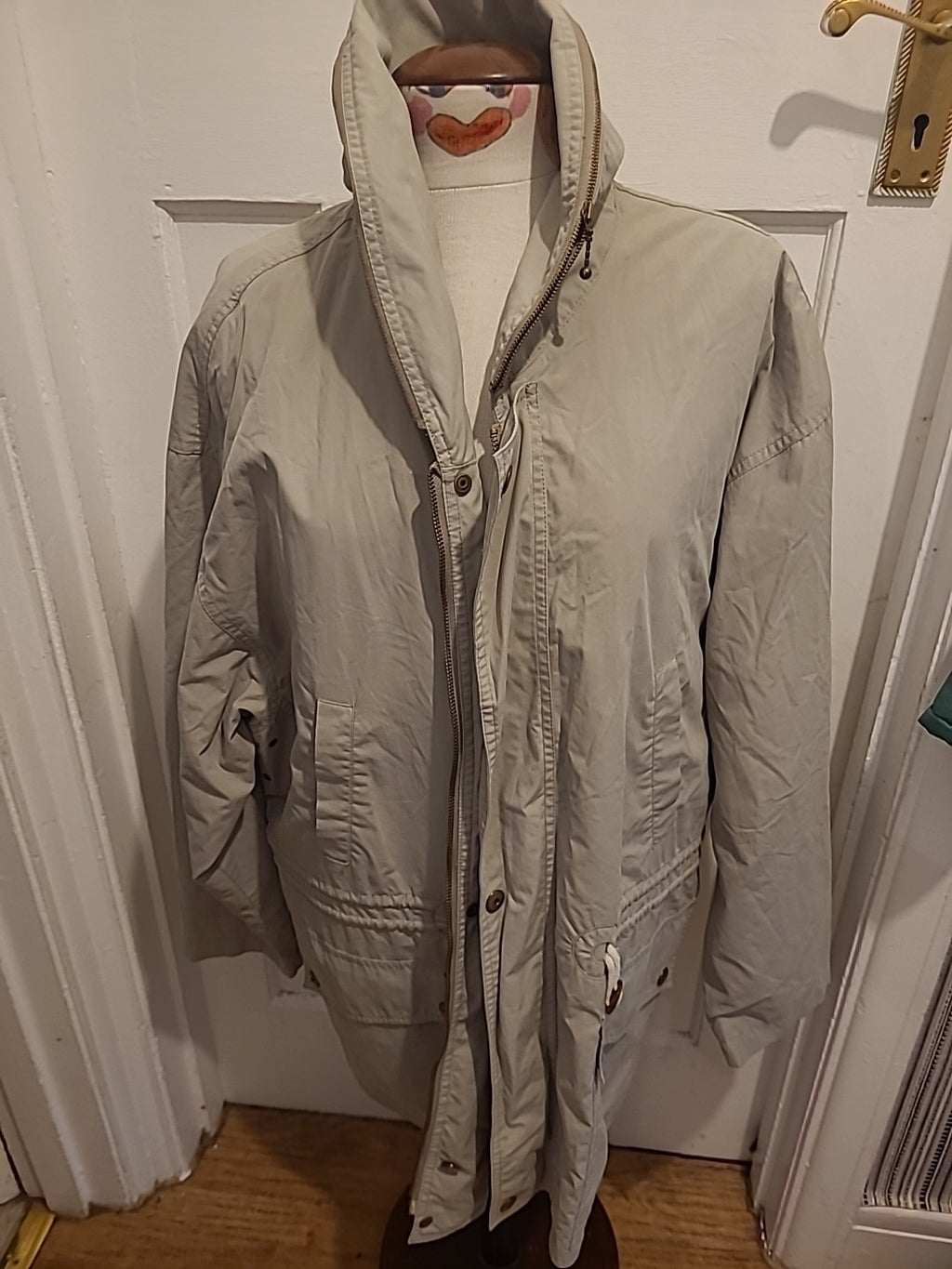 Mens Rainman Size 40R Beige Coat
