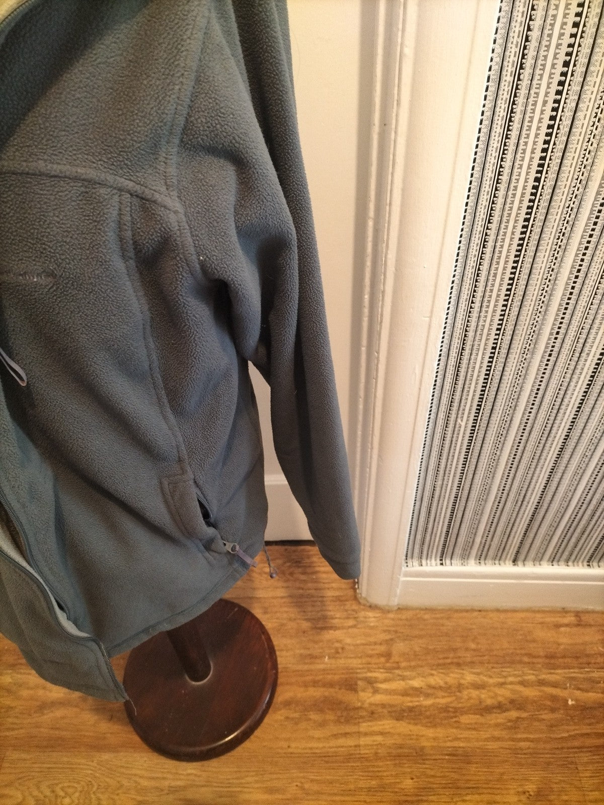 Mens Mountain Life Size Small Grey Warm Zip Through