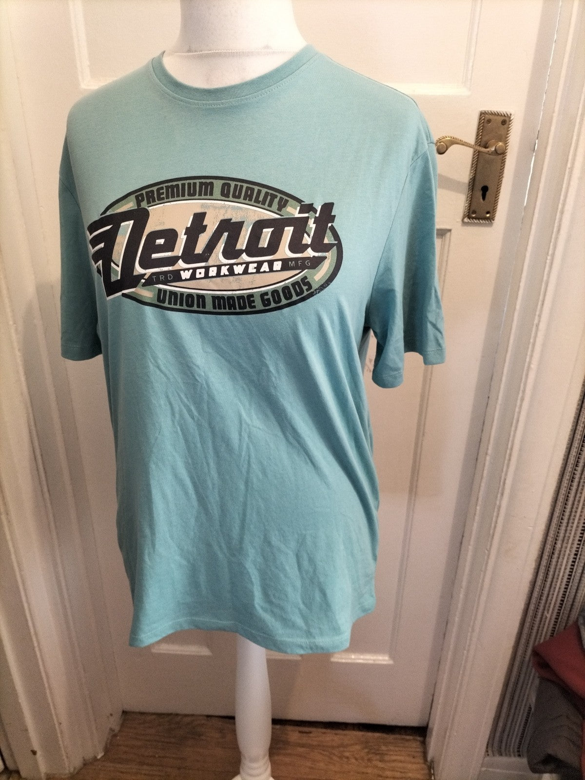 Mens Easy Size M Reg Fit Blue Detroit Tshirt