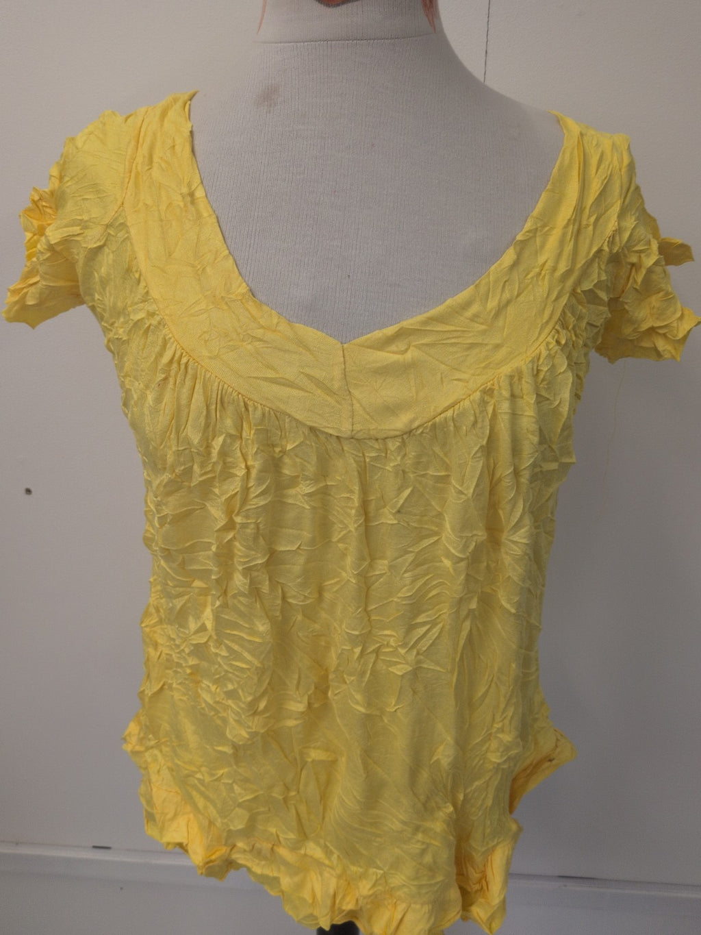 Ladies Size Large Yellow Short Sleeve T-shirt