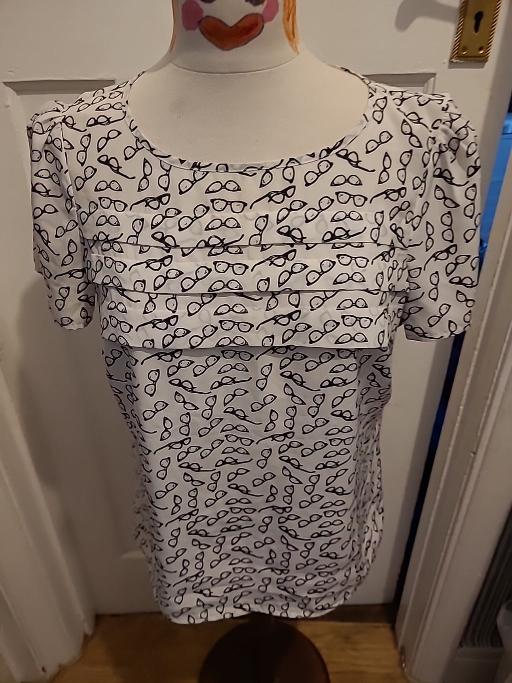 Ladies Marks And Spencer Size 14 Ivory Black "Glasses" Short Sleeved Blouse