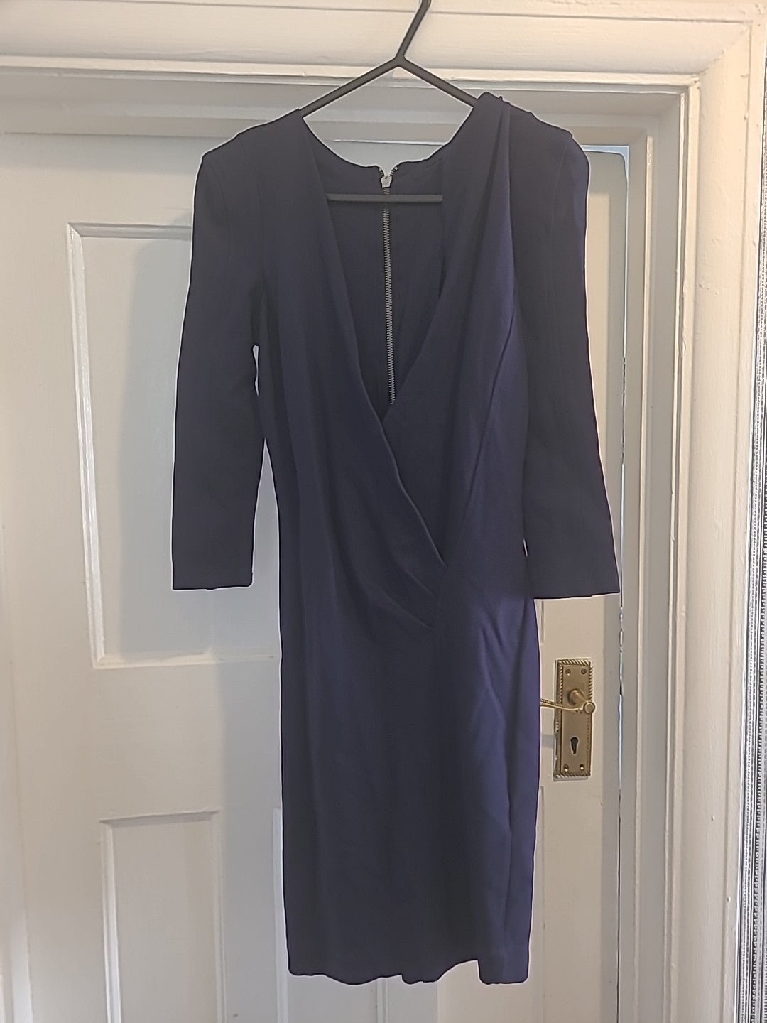 Ladies Size 6 Navy V Neck Short Sleeved Dress