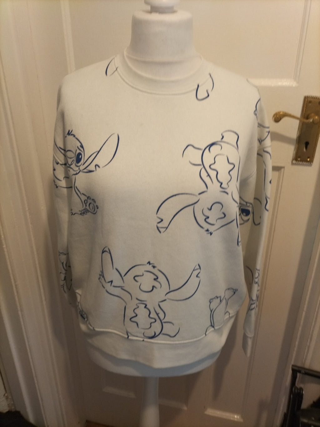 Ladies Disney Size 10-12 White With Blue Long Sleeved Jumper