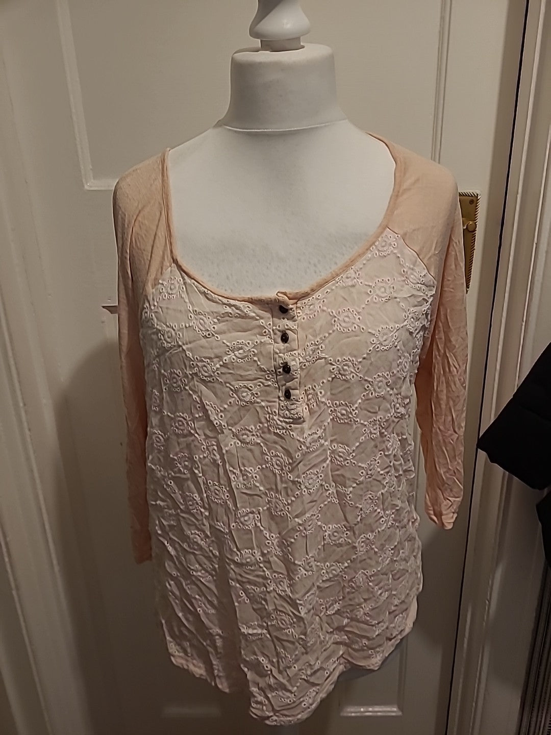 Ladies Falmer Size 16 Pale Pink Scoop Neck Blouse Long Sleeved