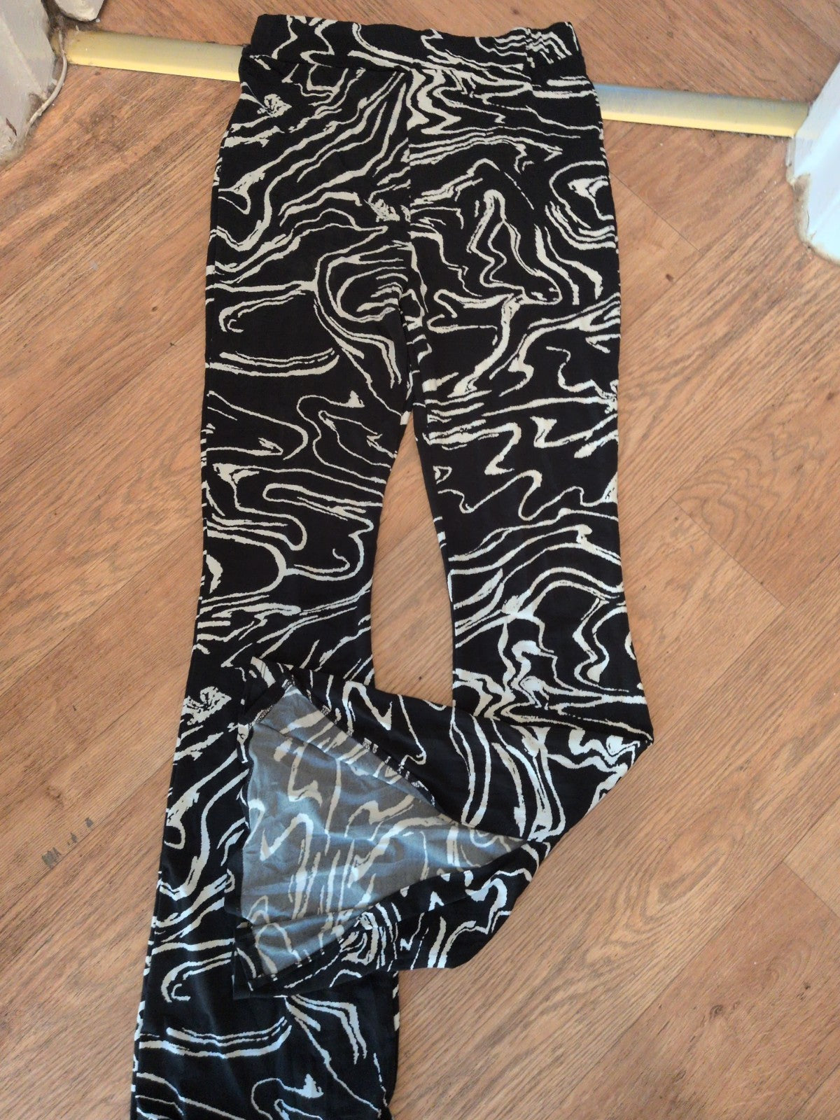 River Island 8 Black And White Flared Elasticated Trousers