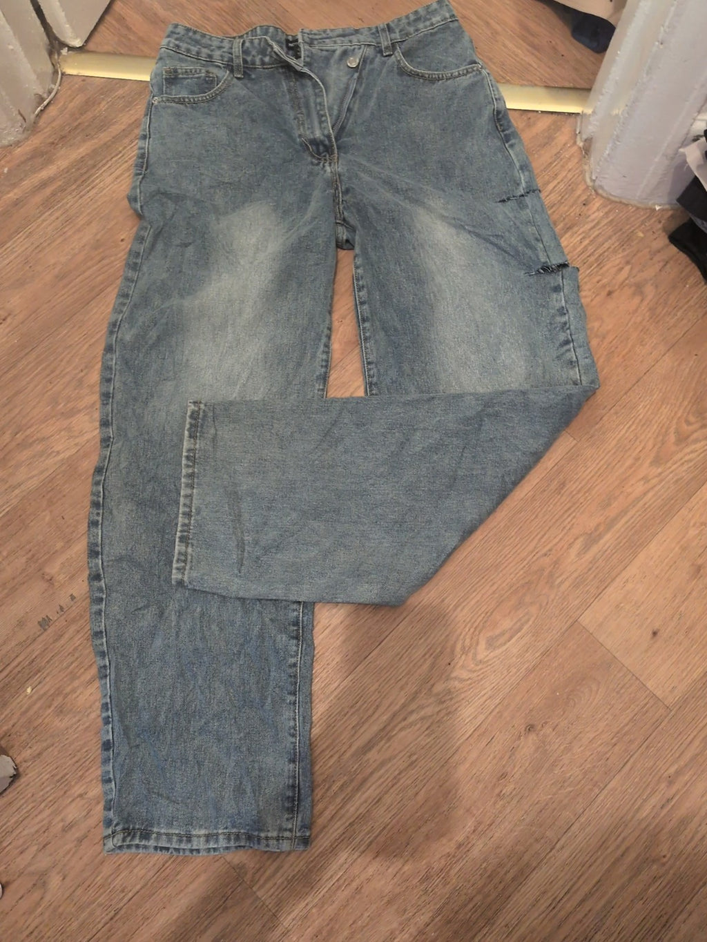 Prettylittlething 10 Wide Leg Jeans Ripped
