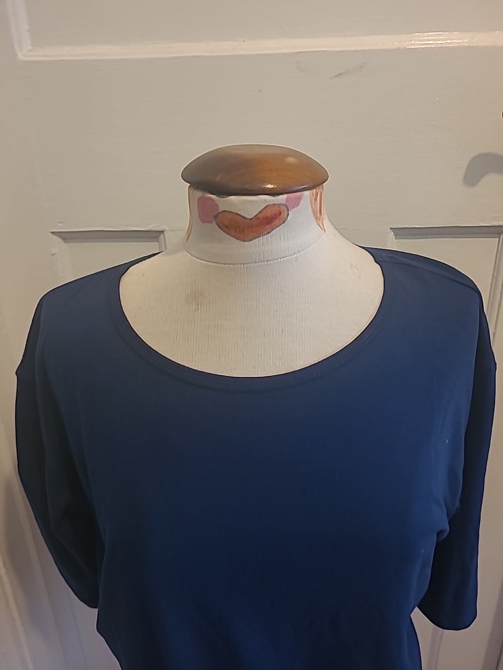 Ladies Size XL Navy Short Sleeved Tee