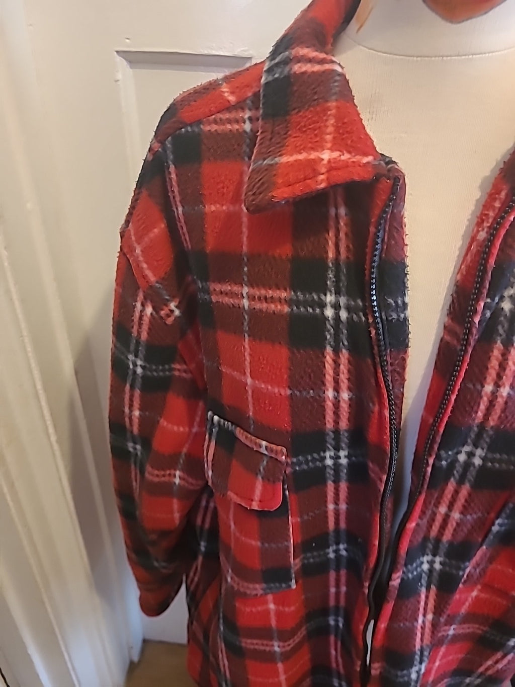 Mens Tom Hagen Size 2xl Red Check Fleece Zip Through