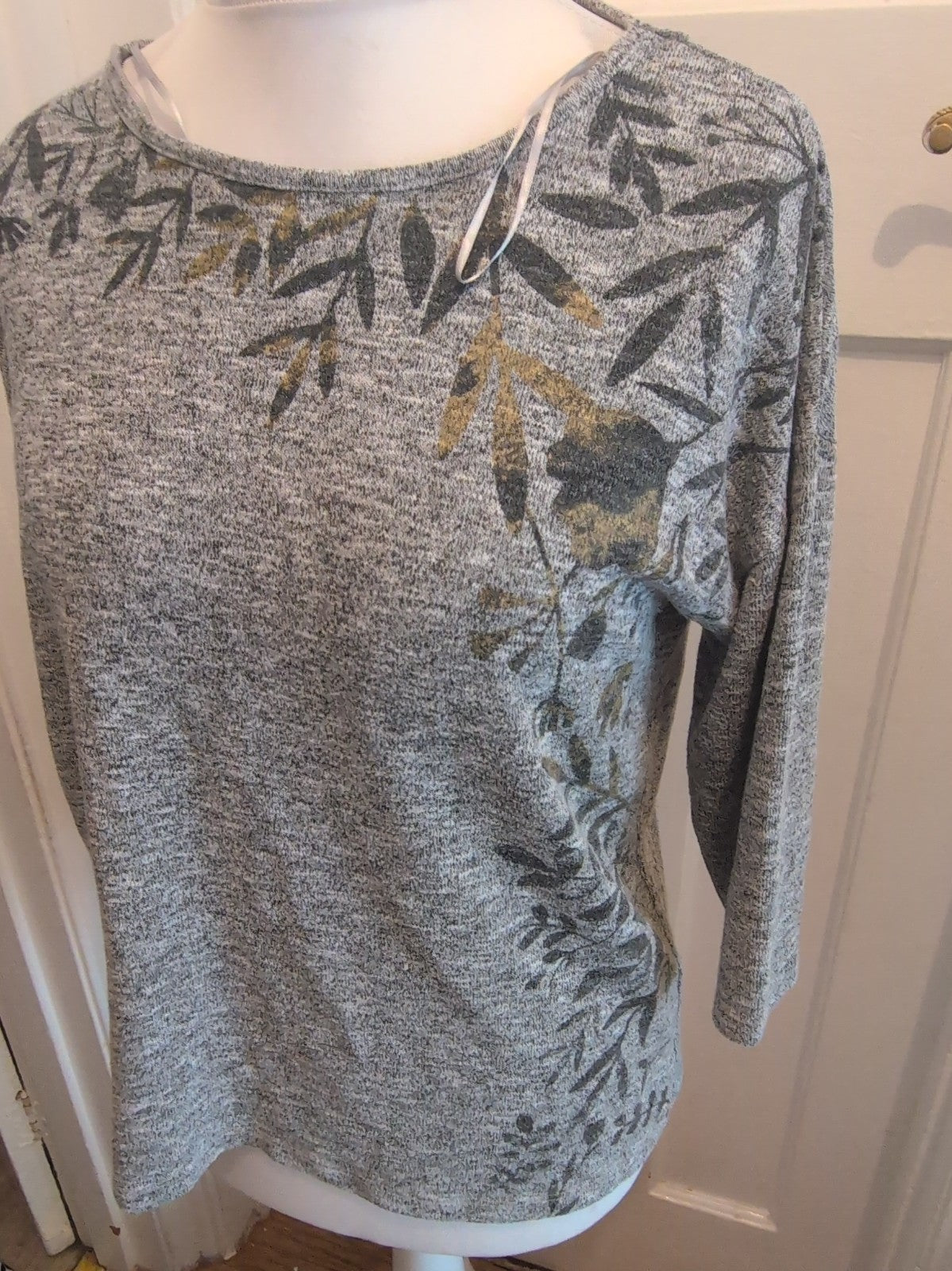 Papaya 14 Grey Fleck 3/4 Sleeve Floral Blouse