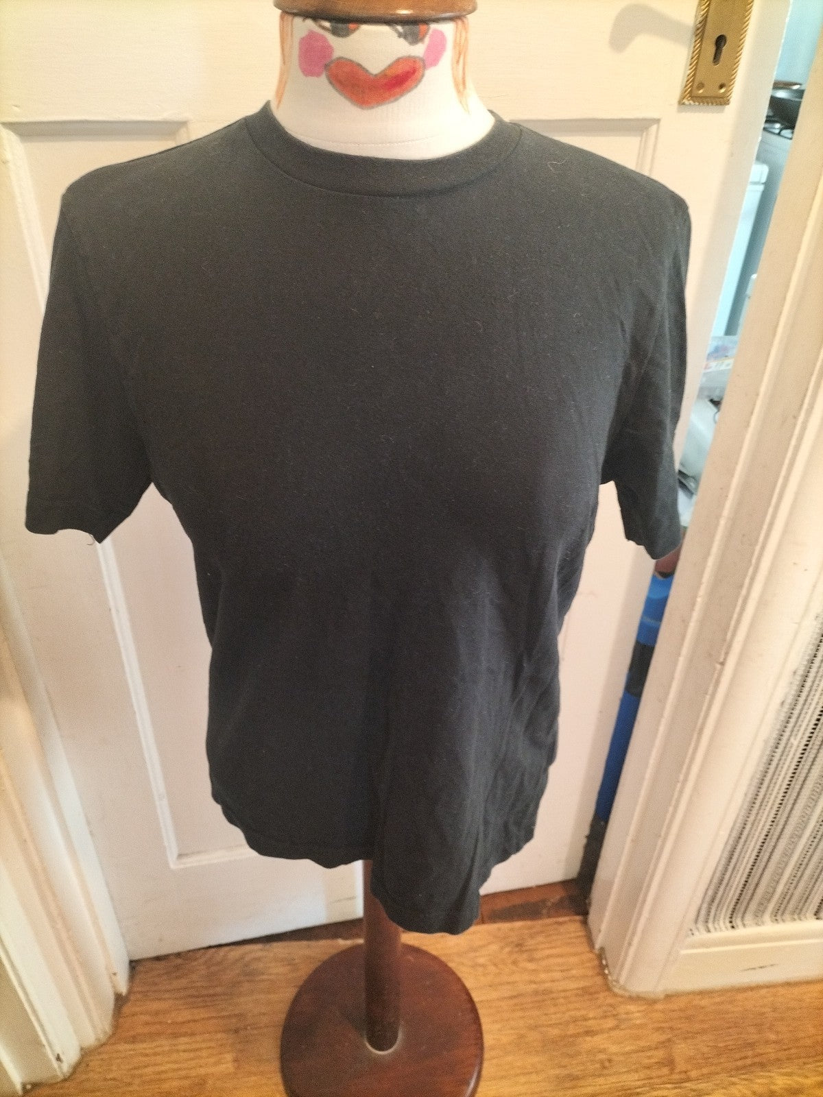 Mens Burton Size Small Black Short Sleeved Tshirt