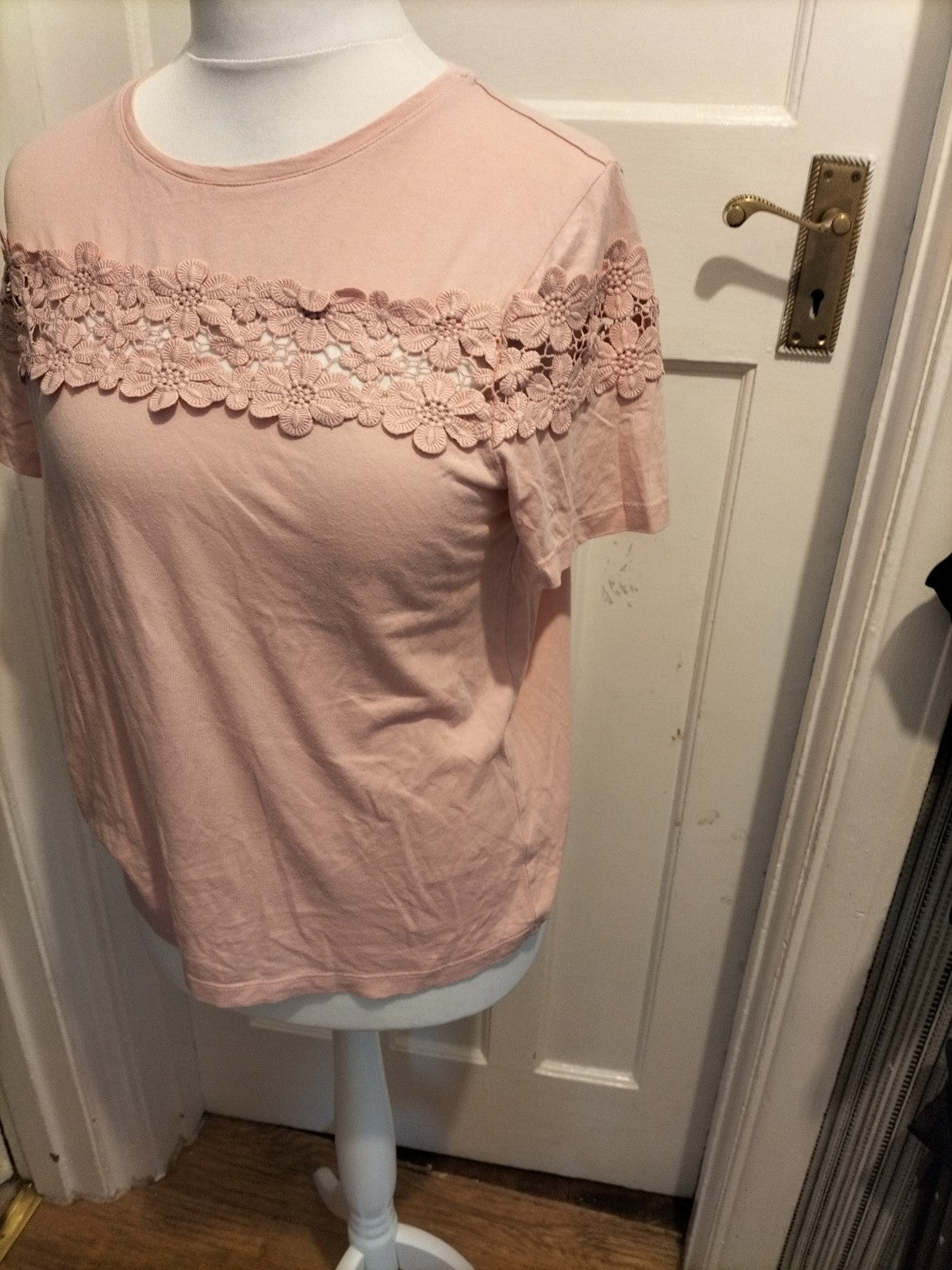 Ladies Size 12 Baby Pink Short Sleeved Lace Panel Top