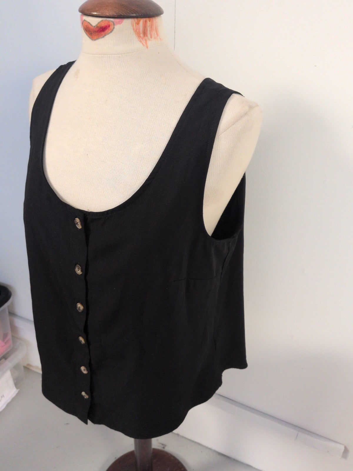 Tu 16 Black Buttoned Sleeveless Blouse